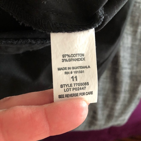 Juniors Charlotte Russe brand Bermuda dress shorts - Picture 5 of 6